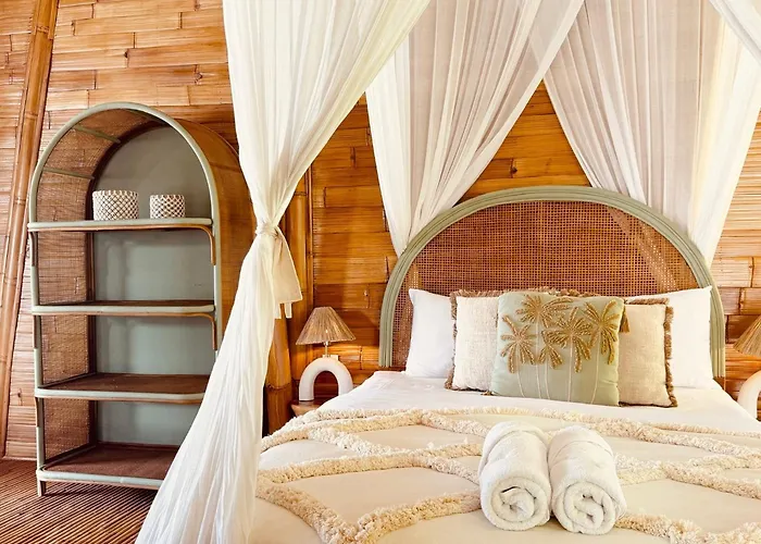 Guest house Casa Bamboo 4*