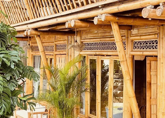 Casa Bamboo